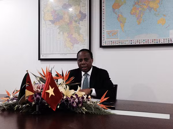 Đại sứ Mozambique tại Việt Nam Gamilied Munguambe.