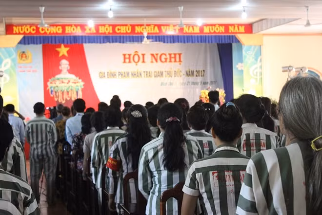 Hội nghị gia đình phạm nhân có sự tham dự của đại diện gia đình phạm nhân và 200 phạm nhân có thành tích học tập và lao động tốt.