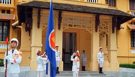 Lễ thượng cờ ASEAN được tổ chức sáng 7/8. (ảnh: VGP)
