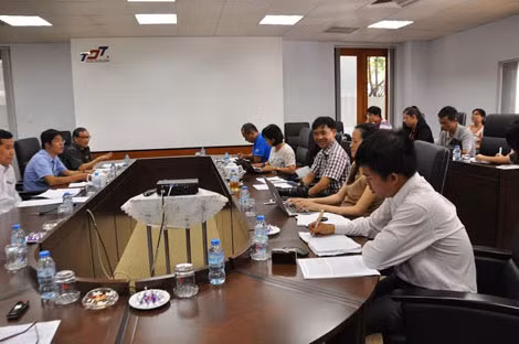 Đại diện Nhà trường ĐH Tôn Đức Thắng tiếp xúc, trả lời các câu hỏi của Nhà báo ngày 16/9.