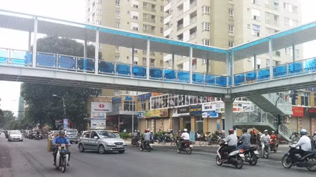 Cầu bộ hành 54 tỷ đồng sắp khánh thành “vướng” đảm bảo an toàn và mỹ quan ảnh 5