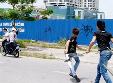 Thiếu nữ 19 tuổi rủ bạn đánh người yêu, một người thiệt mạng