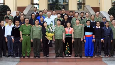Phát huy vai trò của người có uy tín trong phong trào Bảo vệ an ninh Tổ quốc