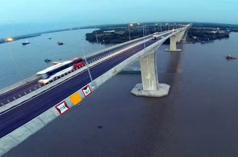 Cầu Long Thành vượt sông Đồng Nai.