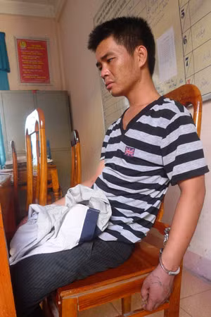 Đối tượng Tuấn tại Cơ quan CSĐT Công an thị xã Quảng Trị.