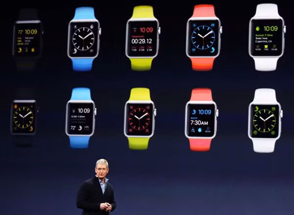 Các mẫu khác nhau của Apple Watch.