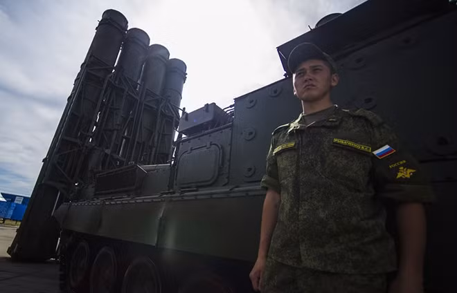 Hệ thống tên lửa S-300V4 của Quân đội Nga