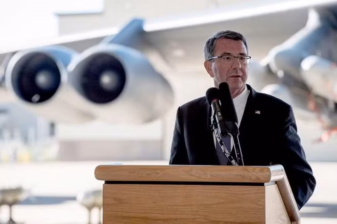 Bộ trưởng Quốc phòng Mỹ Ash Carter (Ảnh: Bộ Quốc phòng Mỹ)