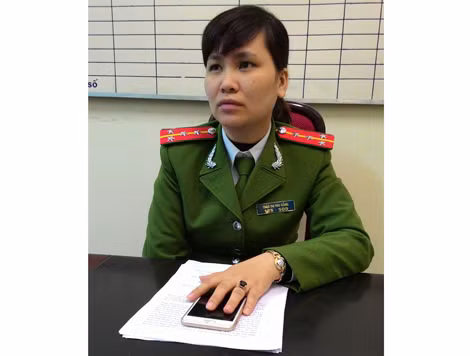 Đại úy Trần Thị Thu Hằng kể lại hành trình phá án 5 bánh heroin vô chủ tại Bến xe Mỹ Đình.