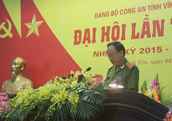 Thượng tướng Lê Qúy Vương phát biểu chỉ đạo Đại hội. Thượng tướng Lê Qúy Vương phát biểu chỉ đạo Đại hội.