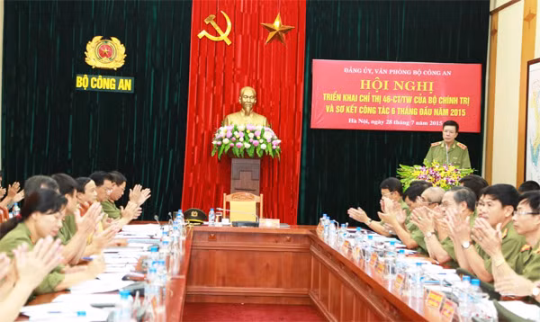 Trung tướng Nguyễn Danh Cộng, Chánh Văn phòng Bộ Công an phát biểu tại Hội nghị.