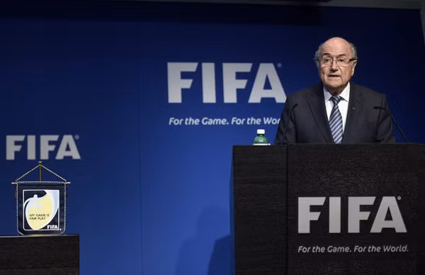Sepp Blatter từ chức, kết thúc một kỷ nguyên thống trị cơ quan quyền lực nhất của nền bóng đá.
