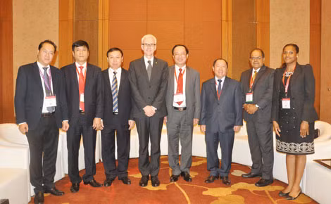Thứ trưởng Nguyễn Văn Thành hội đàm với Tổng Thư ký INTERPOL Jurgen Stock.