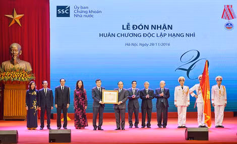 Bắt Phó Vụ trưởng thuộc Ủy ban Chứng khoán Nhà nước cố ý làm lộ bí mật công tác ảnh 2