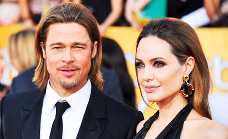 Brad Pitt và Angelina Jolie thời còn mặn nồng.