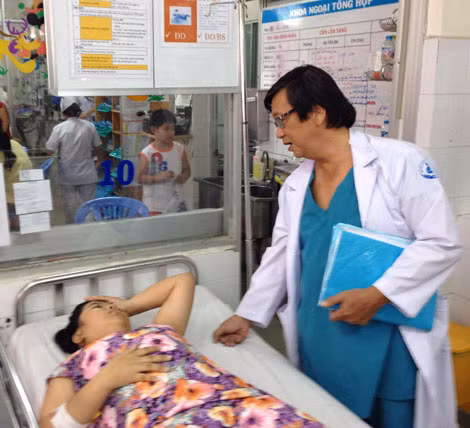 Khi có bệnh, người dân nên đến các cơ sở y tế, bệnh viện có uy tín để được khám chữa đúng bệnh, đúng thuốc. (Hình minh họa).