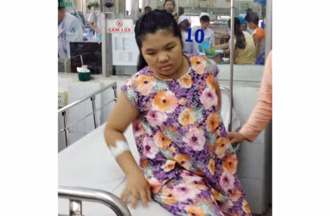 Bé Trâm sau ca mổ đã hồi phục tốt và không còn các triệu chứng ngất xỉu, co giật.