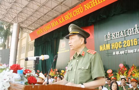 Bộ trưởng Tô Lâm phát biểu chỉ đạo tại Lễ khai giảng.