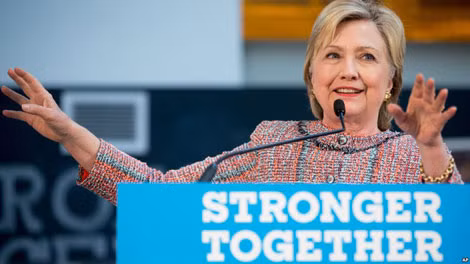 Bà Hillary Clinton.