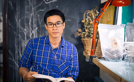 Nguyễn Phong Việt là nhà thơ trẻ có lượng fan rất đông đảo hiện nay.