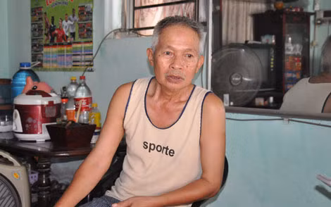 Hơn chục năm nay, ông Tâm phải đi mua điện, nước của người khác với giá cao.
