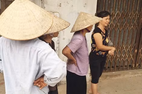 Mấy ngày qua những người dân thôn Thanh Chiểu vẫn bàn tán xôn xao về vụ án kinh hoàng.