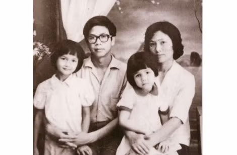Gia đình của Giáo sư Viện sỹ Đặng Vũ Minh năm 1980.
