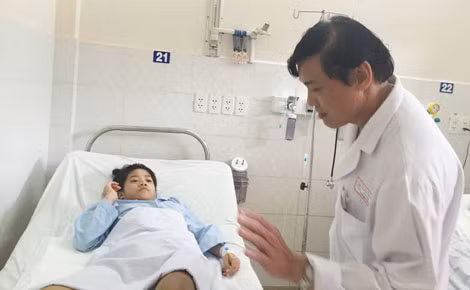 Nữ sinh đang học lớp 12 uống cây mã tiền tự tử vì giận mẹ.