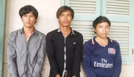 Nhóm nghi phạm bị tạm giữ điều tra.
