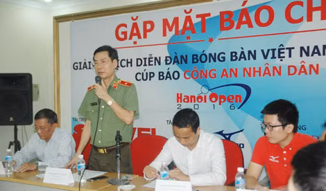 Thiếu tướng Phạm Văn Miên, Tổng biên tập báo CAND, Trưởng ban tổ chức giải phát biểu khai mạc. Thiếu tướng Phạm Văn Miên, Tổng biên tập báo CAND, Trưởng ban tổ chức giải phát biểu khai mạc.