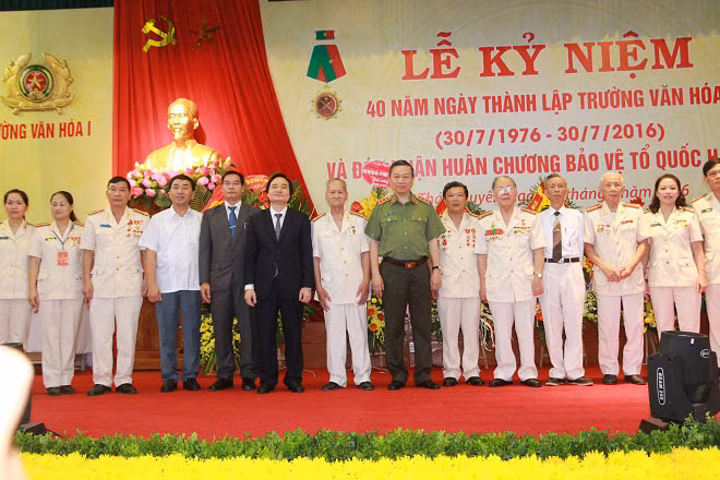 Đại biểu tham dự lễ kỷ niệm. Đại biểu tham dự lễ kỷ niệm.