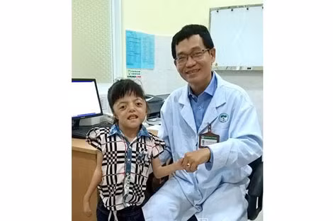 Bé Minh Anh khi chưa được phẫu thuật.