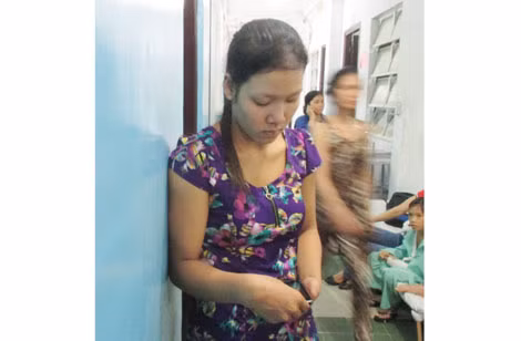 Theo người mẹ thì chính mình mới là người đánh con.