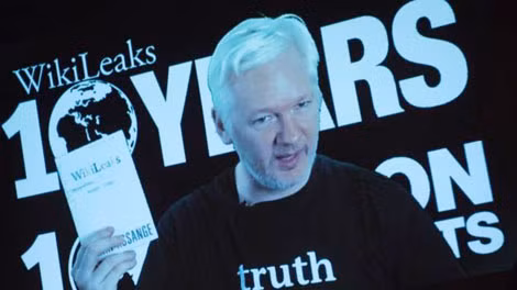 Ông Julian Assange xin tị nạn tại Ðại sứ quán Ecuador ở London từ năm 2012.
