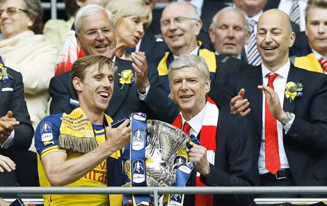 Niềm vui của Wenger giờ quanh quẩn ở các sân chơi hạng hai như FA Cup.