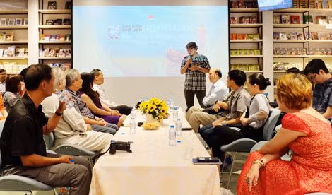 Tọa đàm “Nhà văn Đoàn Giỏi - Cây đại thụ phương Nam”.