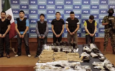 Băng nhóm ma túy Zetas sử dụng xe tăng tự chế bắn vào khách sạn Ciudad Mier năm 2014.