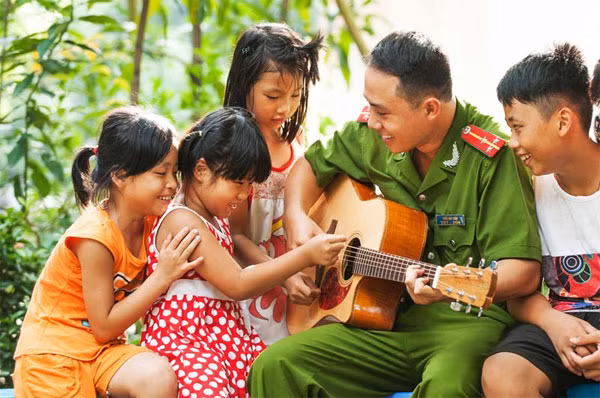 "Bạn của tuổi thơ".