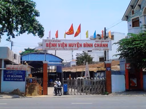 Bệnh viện Huyện Bình Chánh nơi xảy ra vụ việc phải cách ly tập trung với 53 cán bộ y tế. Bệnh viện Huyện Bình Chánh nơi xảy ra vụ việc phải cách ly tập trung với 53 cán bộ y tế.