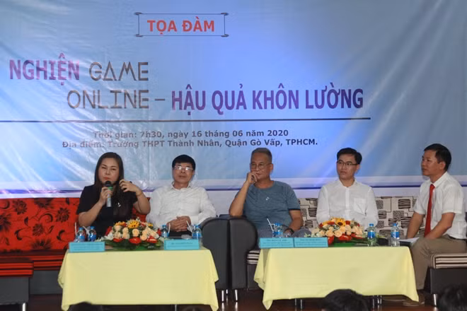 Các Chuyên gia, nhà chuyên môn tham dự tại buổi toạ đàm