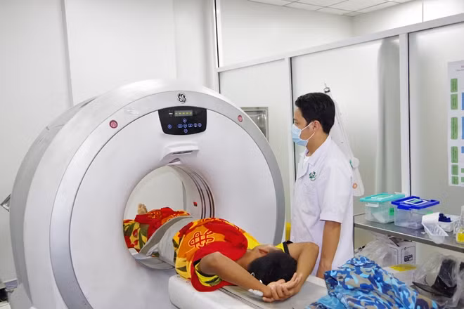 Ngay khi vào bệnh viện 175 các bệnh nhân được nhanh chóng làm các xét nghiệm lâm sàng để tầm soát hết các nơi trên cơ thể bị tổn thương