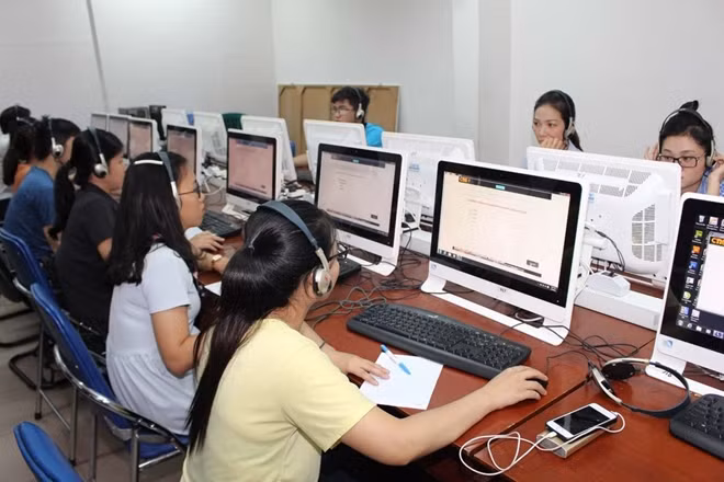 Sau khi có chỉ đạo mới của UBND TP, Sở GD-ĐT TP sẽ thông báo lịch thi cụ thể đến học sinh và phụ huynh các trung tâm Ngoại ngữ, trung tâm tin học quốc tế ( minh hoạ).