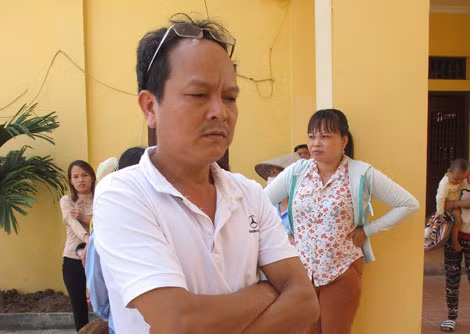 Anh Diễn tỏ ra rất bức xúc khi chứng kiến bé Phượng bị đánh và bỏ đói.
