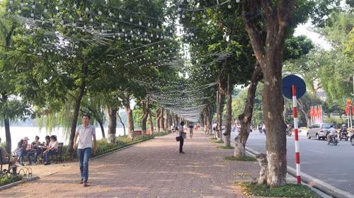 Hà Nội đang chỉnh trang đô thị chào mừng Quốc khánh 2-9.