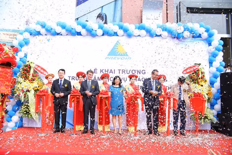 Lễ khai trương Trung tâm dịch vụ và văn phòng đại lý bảo hiểm tại TP Hồ Chí Minh.