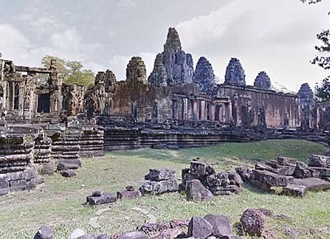 Quần thể đền Angkor Wat ở Campuchia. Quần thể đền Angkor Wat ở Campuchia.