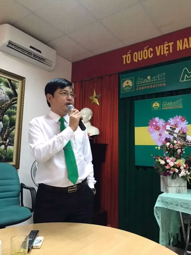 Ông Võ Thành Nhân, Chủ tịch Hiệp hội Taxi TP Đà Nẵng: Hiệp hội Taxi Đà Nẵng đã hoàn tất thủ tục xúc tiến khởi kiện công ty Grab ra tòa để yêu cầu bồi thường thiệt hại cho các đơn vị thành viên.