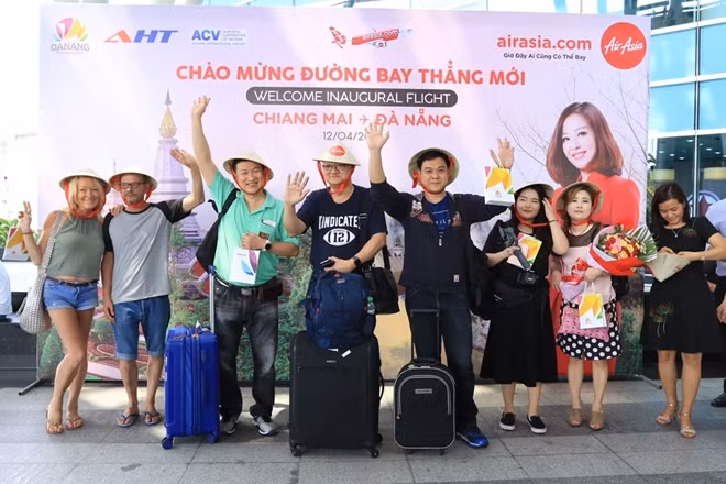 Bộ VHTTDL khuyến khích các địa phương, doanh nghiệp tổ chức xúc tiến, có chương trình kích cầu du lịch để đẩy mạnh thu hút khách du lịch.