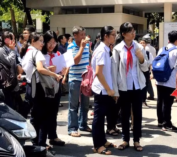 Đà Nẵng học sinh các cấp và lớp 12 đều được nghỉ học đến hết ngày 15/3.
