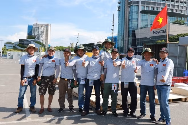 Phần trình diễn pháo hoa của hai đội Việt Nam và Nga vẫn còn trong “vòng giấu mặt” nhưng các đội cũng hé lộ các thông điệp hấp dẫn được truyền tải qua “vũ điệu ánh sáng” khai hỏa vào đêm nay.
